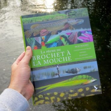 article-la-peche-du-brochet-a-la-mouche-jacky-roehrig Editions du gerfaut