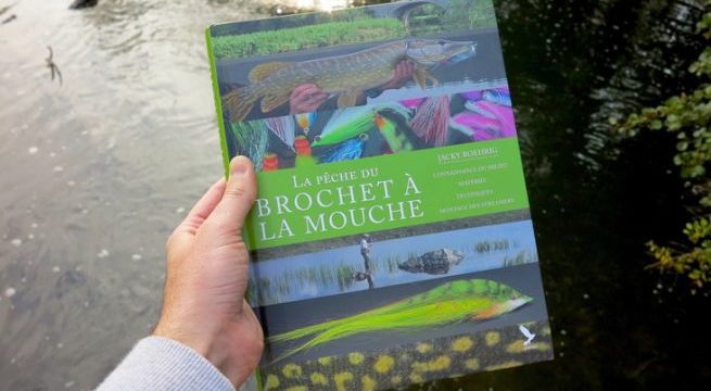 article-la-peche-du-brochet-a-la-mouche-jacky-roehrig Editions du gerfaut